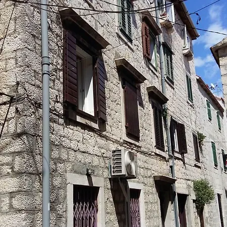 Apartman Lola Kastela