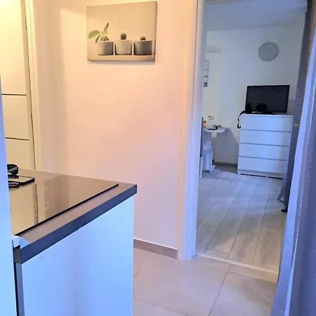 Apartment Lola *